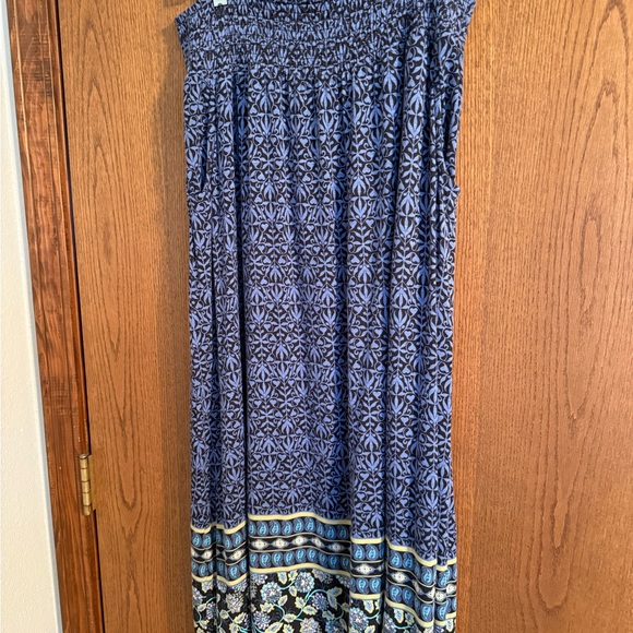 J. Jill Dresses & Skirts - J. Jill Blue and Black Patterned Midi Skirt